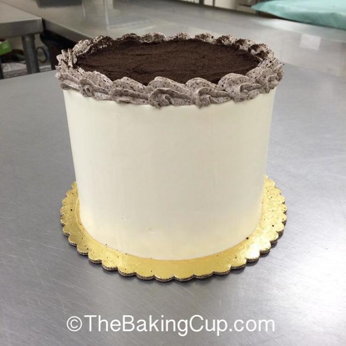 The Baking Cup Cookies n Cream Layer Cake